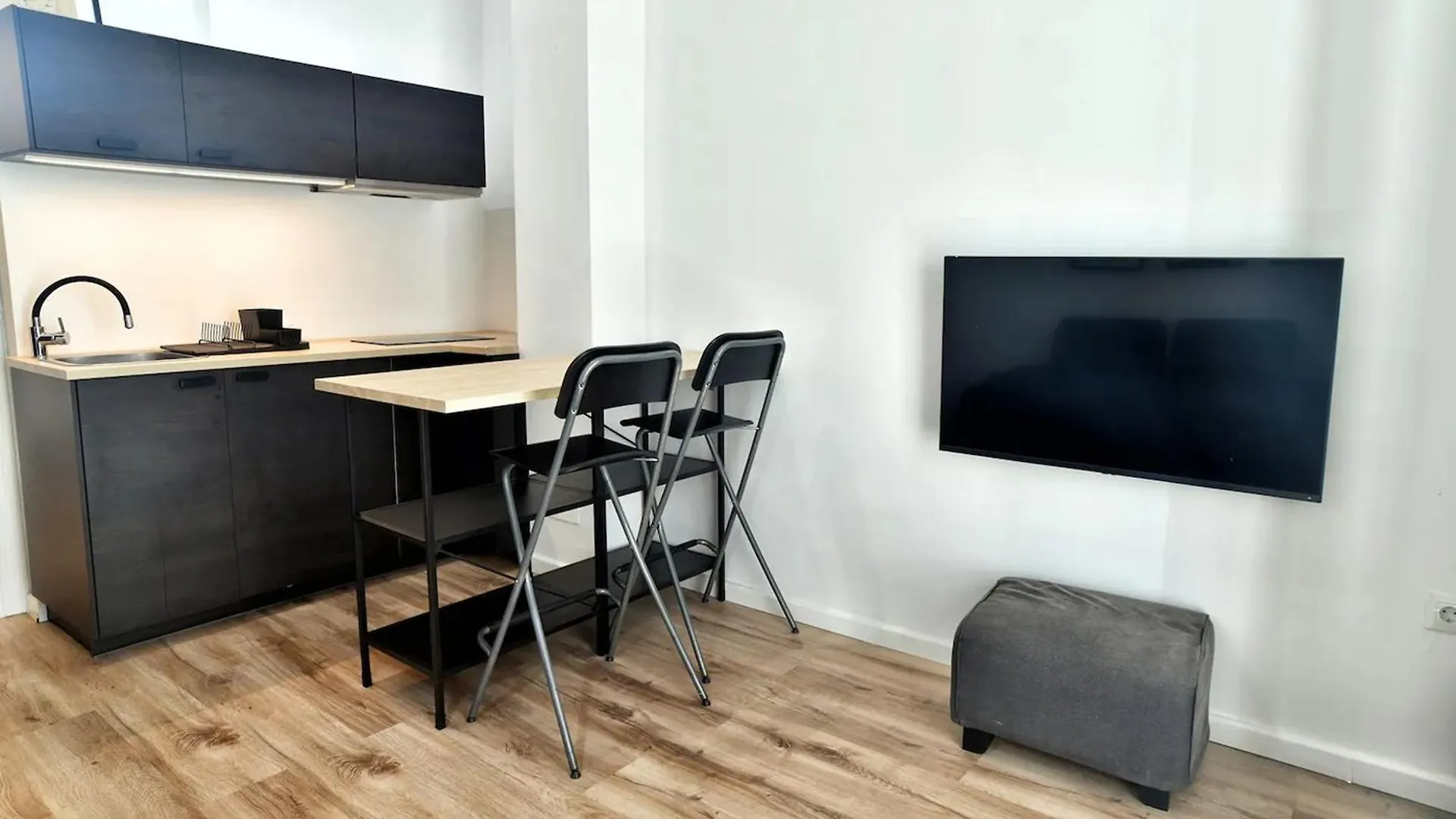 Apartamento Con Vistas Al Mar - Malaga - B 0*,  Spain